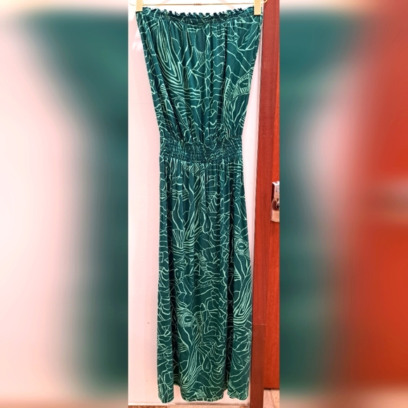 Khush Clothing Borabora Strapless ColumnMaxi Dress in Emerald Green Puzzle print - Picture 9 of 9